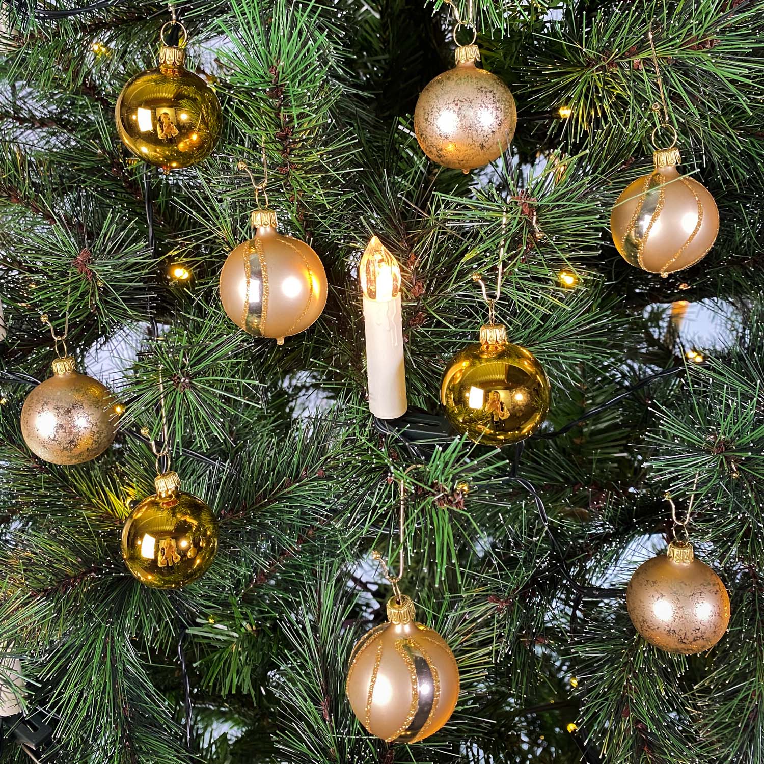 4cm Kugeln Satin Glow Christbaumkugeln aus Glas Christbaumschmuck aus Glas Weihnachtsbaumkugeln aus Glas Weihnachtsbaumschmuck aus Glas